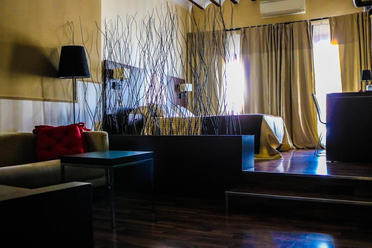 Hotel Rural Plaza Mayor Chinchon Bagian luar foto
